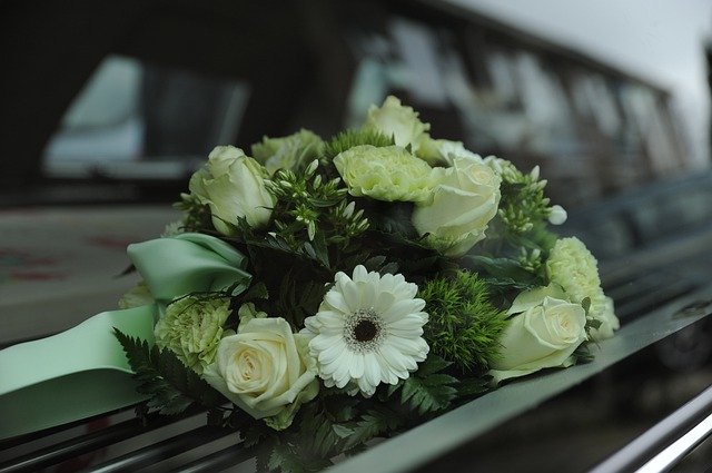 What flowers to give for a funeral?